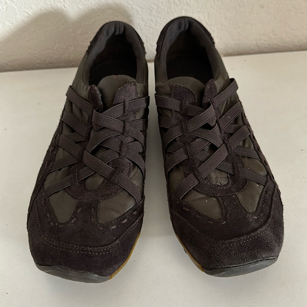 Woman’s size 10 Steve Madden, brown, suede, slip on walking shoes. NWOT